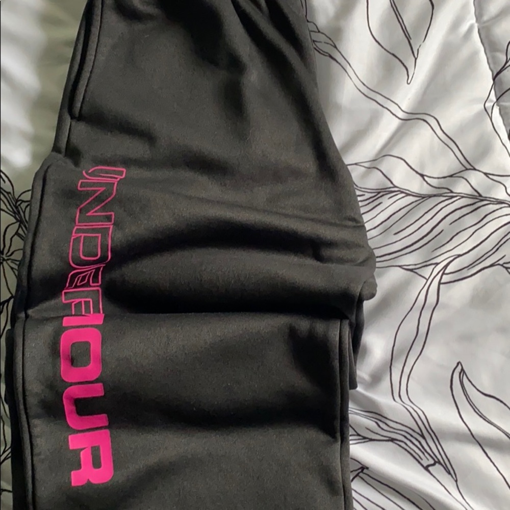 UA youth M sweatpants